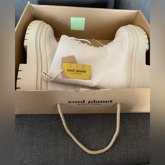 New in box Steve Madden Cool Planet Moss Bone Paris Combat Boots Size 9.5 - Picture 7 of 7